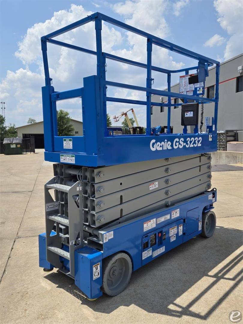 2015 Genie GS3232 Electric Scissor Lift - 123Forklift