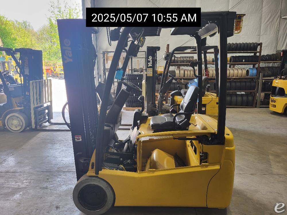 2015 Yale ERP035VT