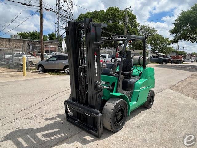 2017 Mitsubishi FG50CN1