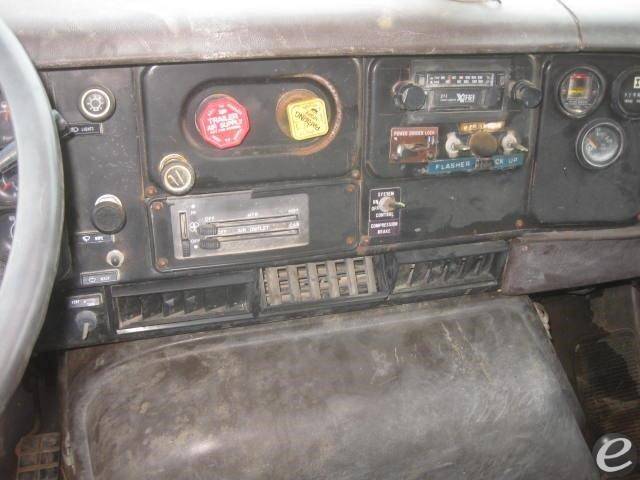 1985 International S2500