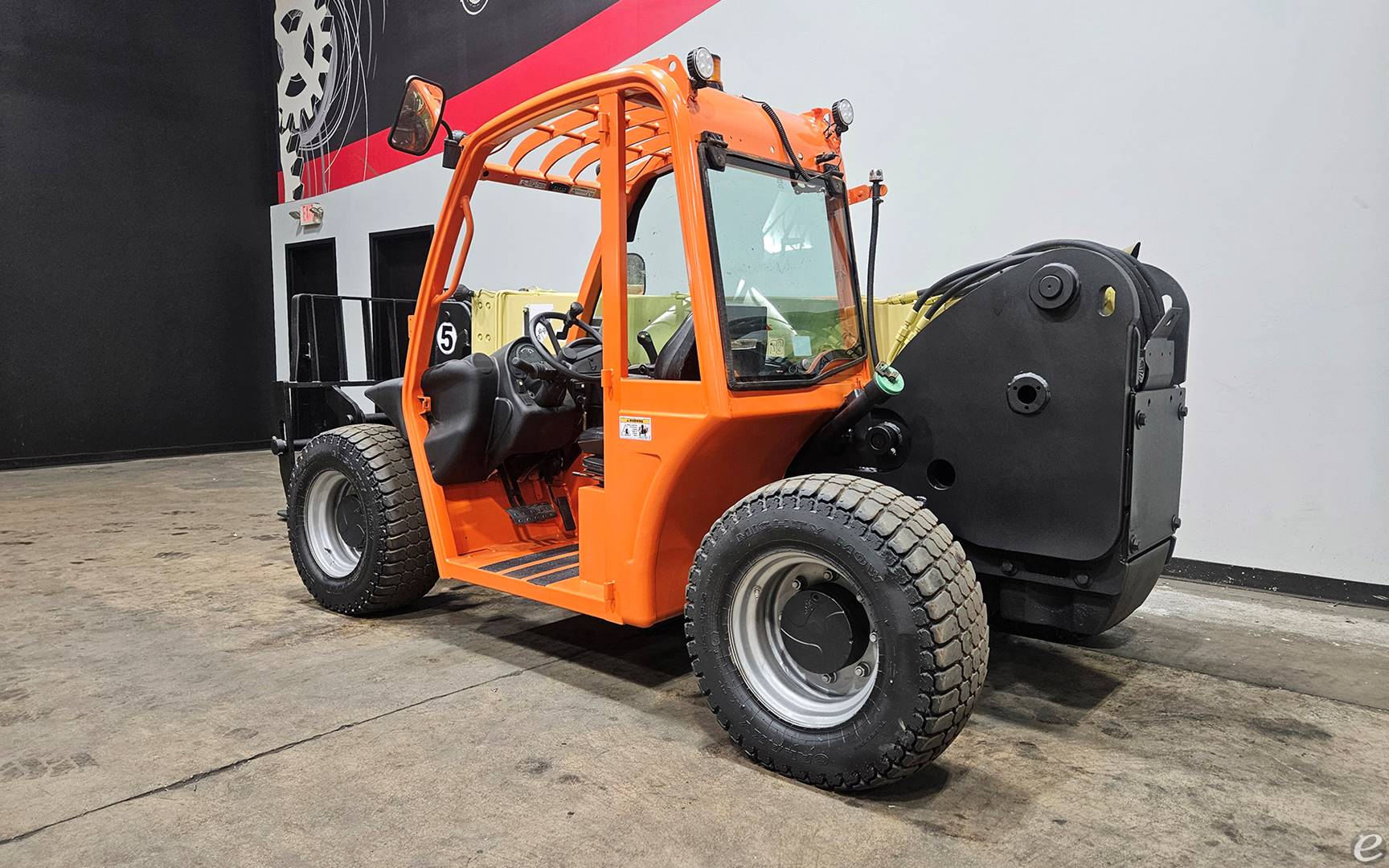 2017 JLG G5-18A