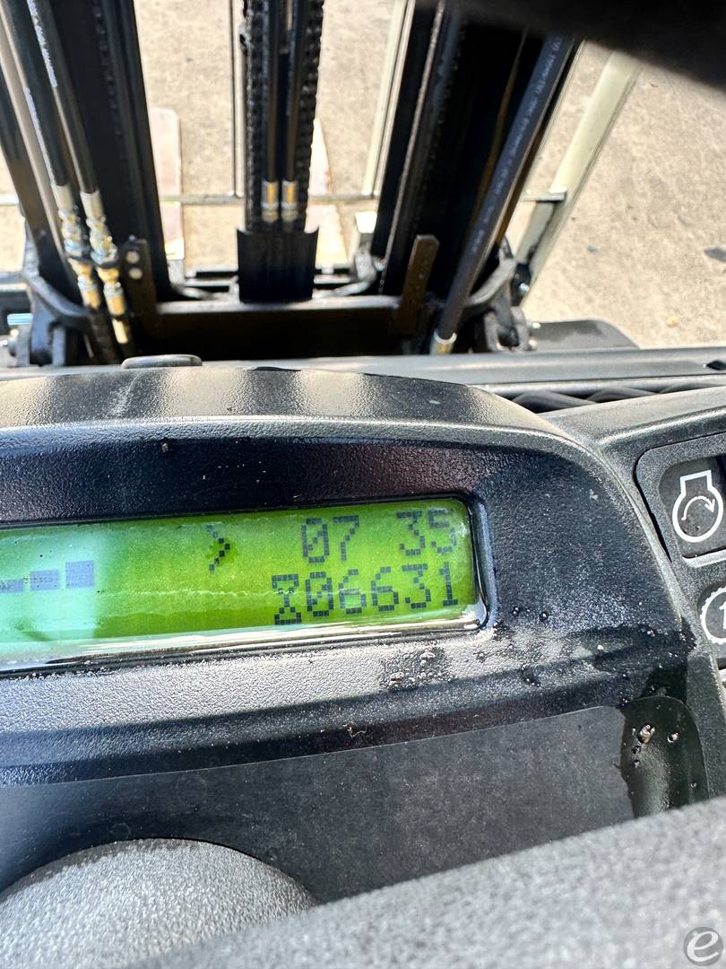 2021 Yale GLP060VX