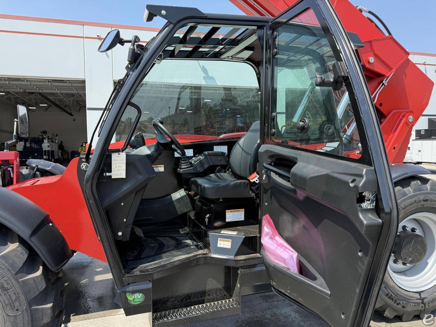 2025 Manitou MTA1055