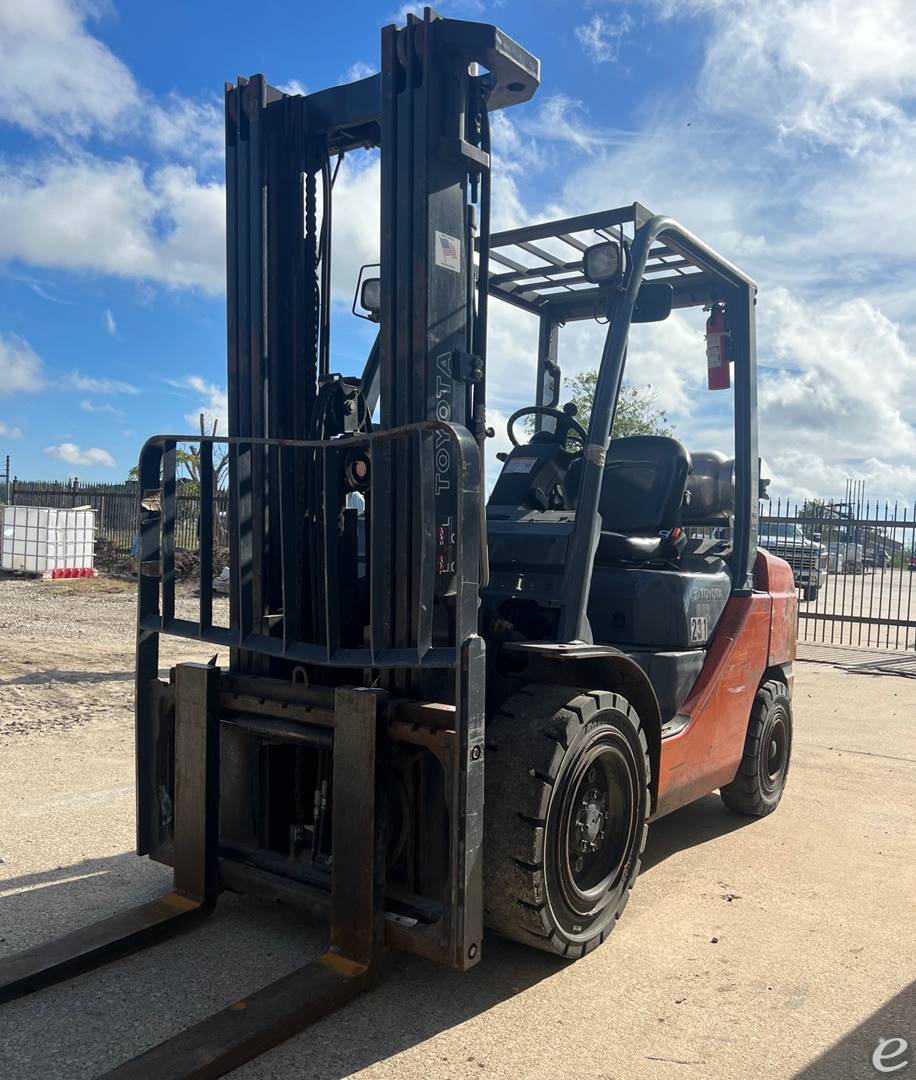 2017 Toyota 8FGU32 LP Gas Forklift - 123Forklift