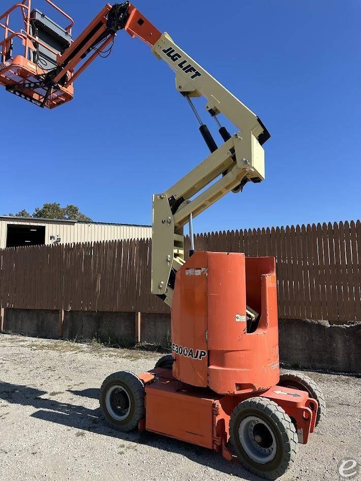 2018 JLG E300AJP