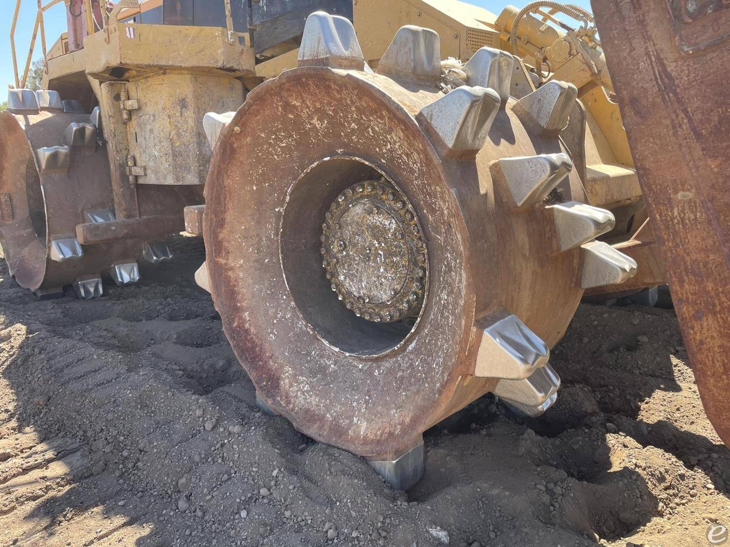2011 Cat 826H