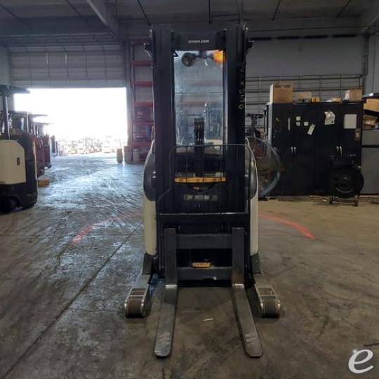 2016 Crown RR5725-45
