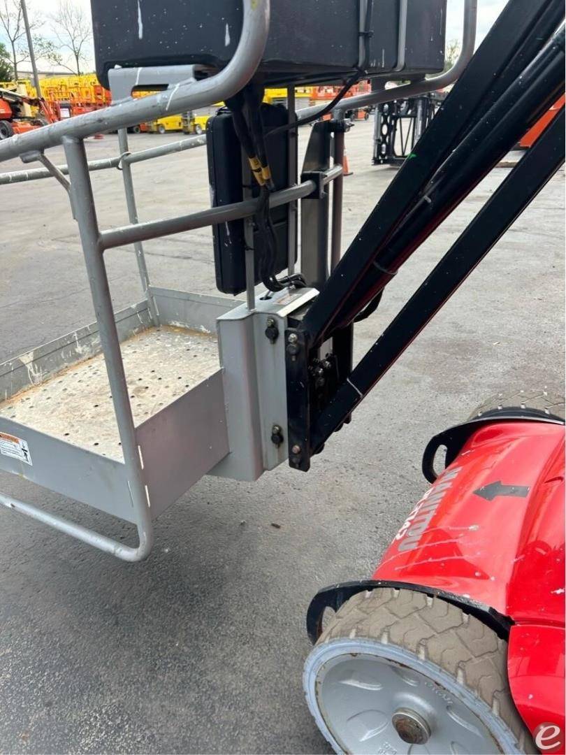 2021 Manitou 26VJR