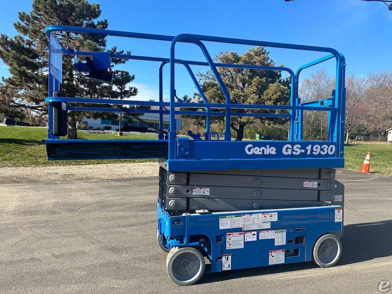 2015 Genie GS1930 Electric Scissor Lift - 123Forklift