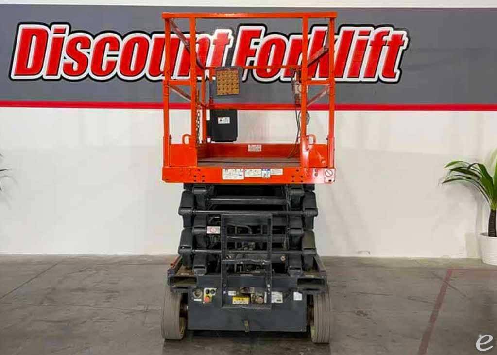 2016 Skyjack SJ4632 Electric Scisso...