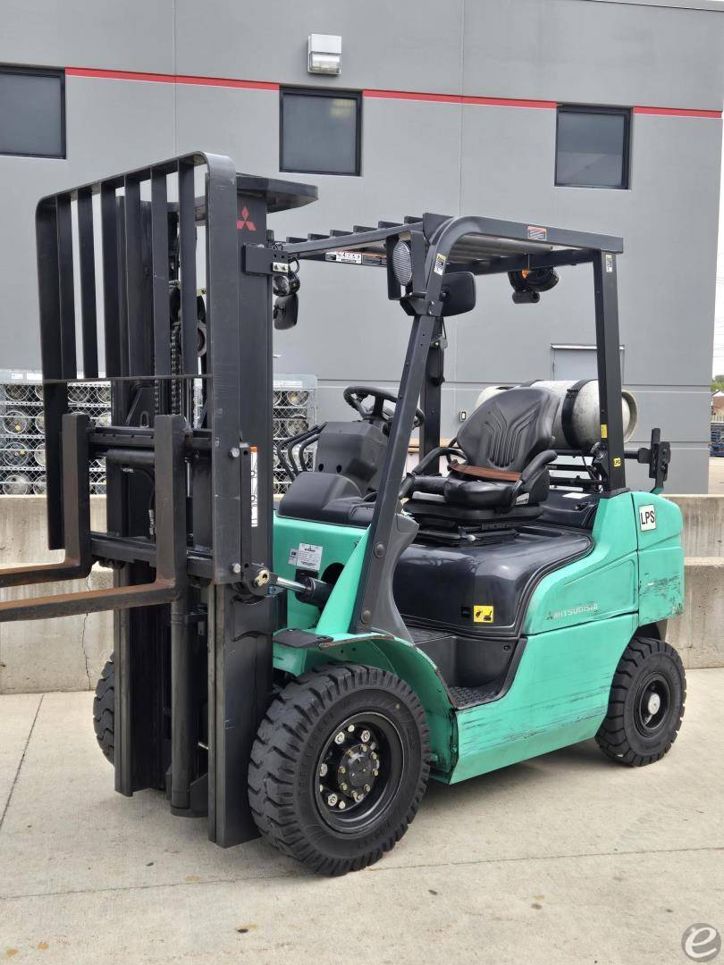 2020 Mitsubishi FG25N