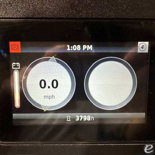 2022 Yale NR045EC