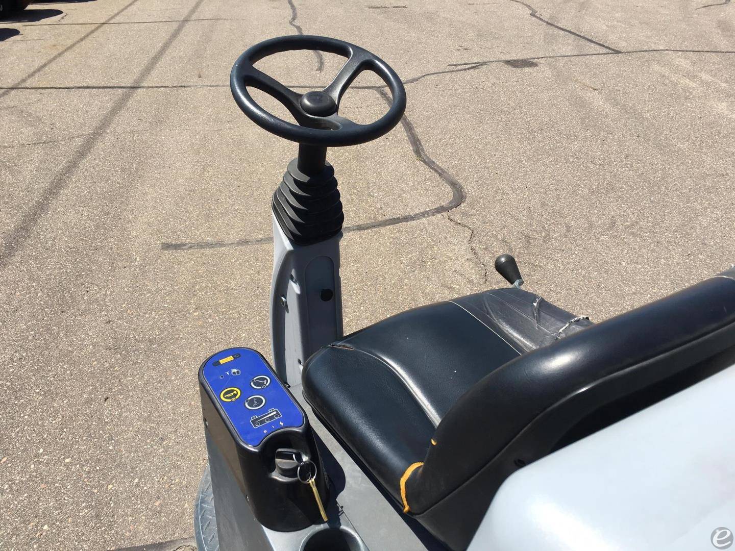 2010 Nilfisk Advance VACRIDE 3400C