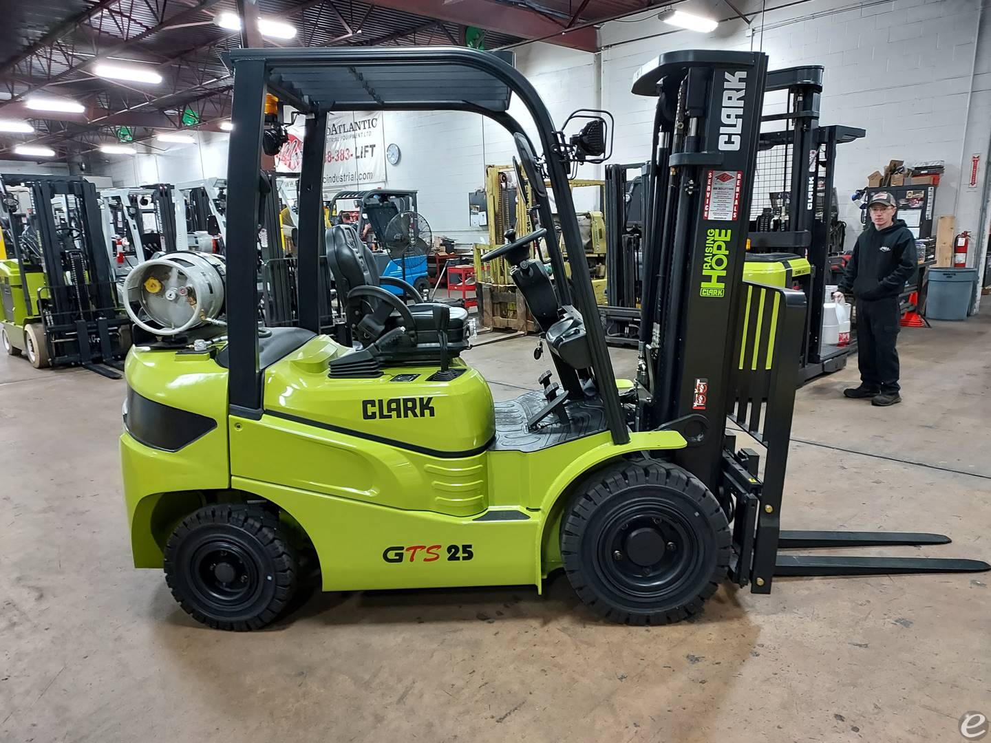 2023 Clark GTS25 LP Gas Forklift - 123Forklift