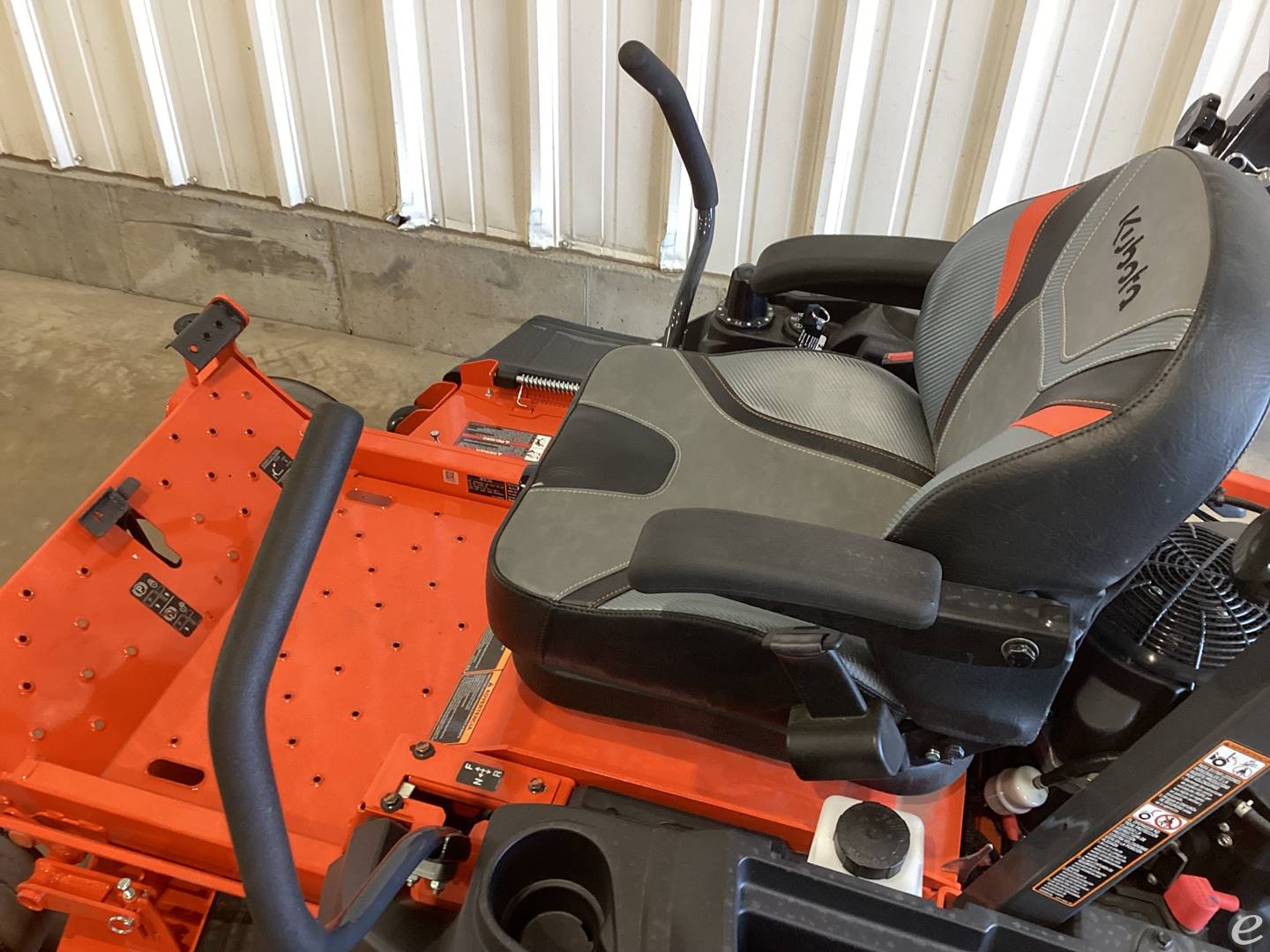 2026 Kubota Z422KWTNC-60
