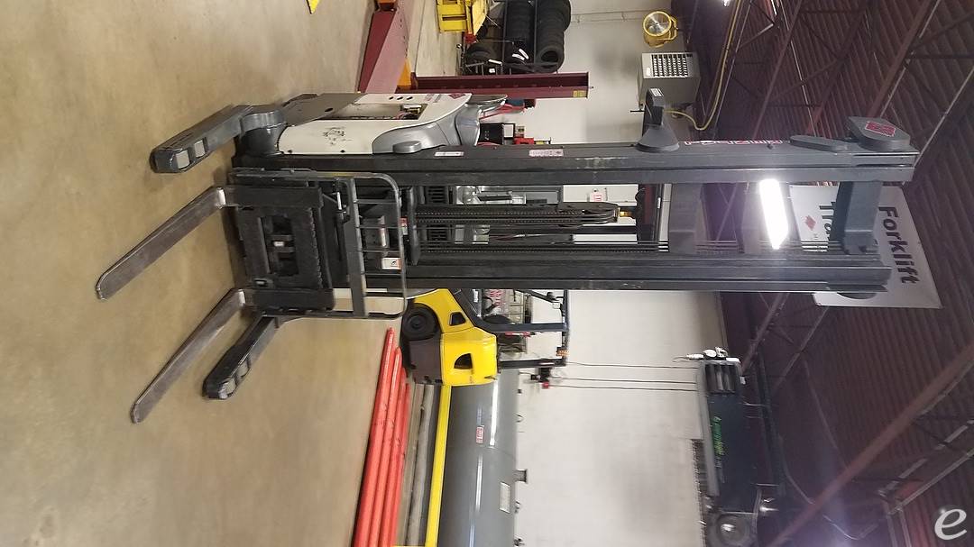 2007 Crown RD5225-30 Electric Reach Truck - 123Forklift