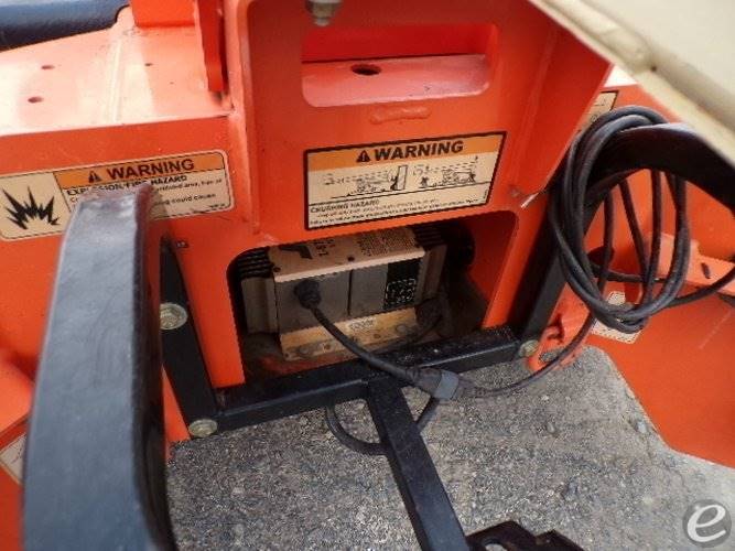 2019 JLG T350