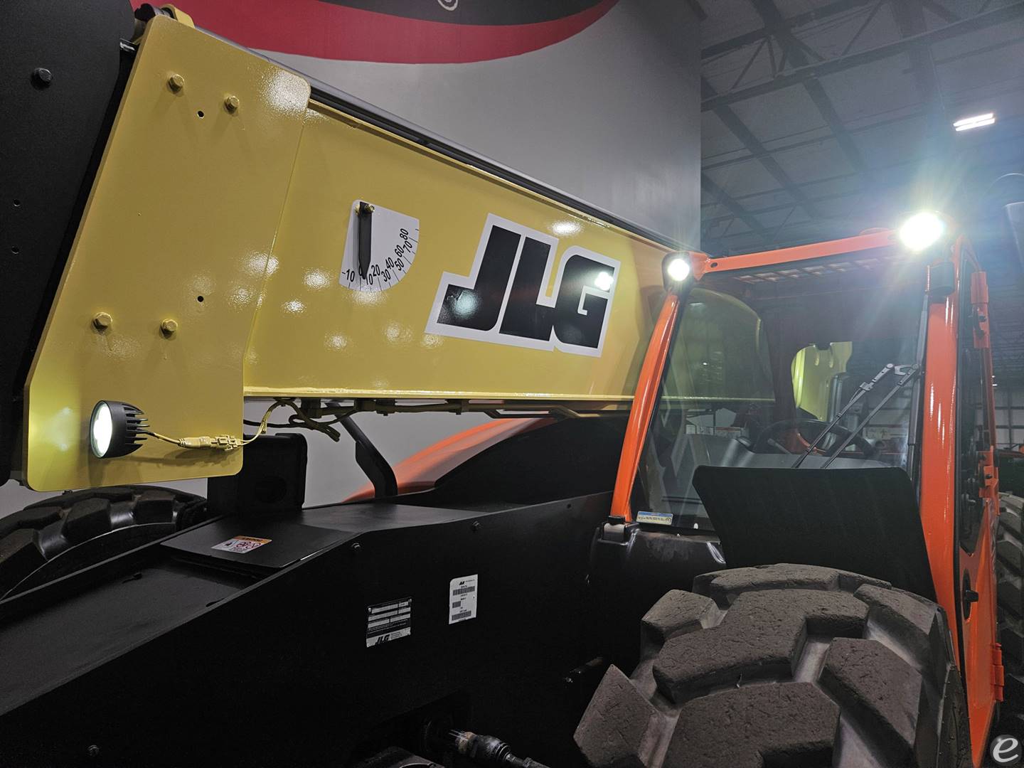2021 JLG 1255
