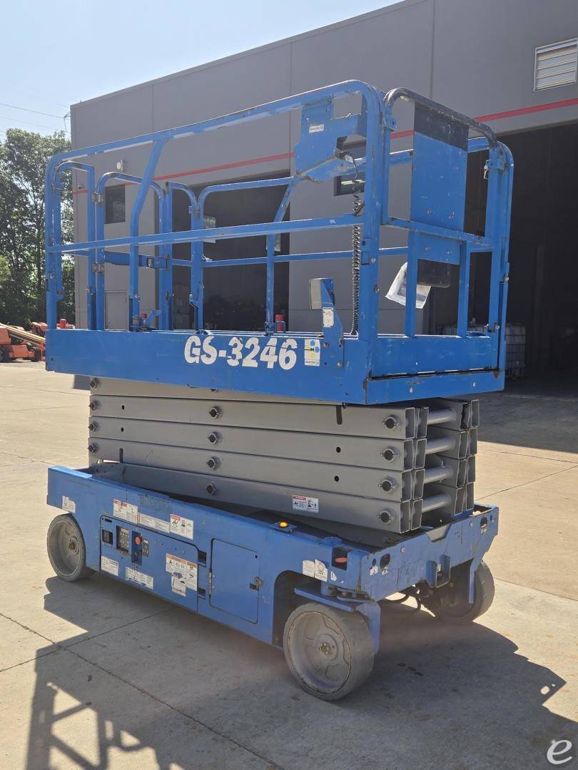 2018 Genie GS3246