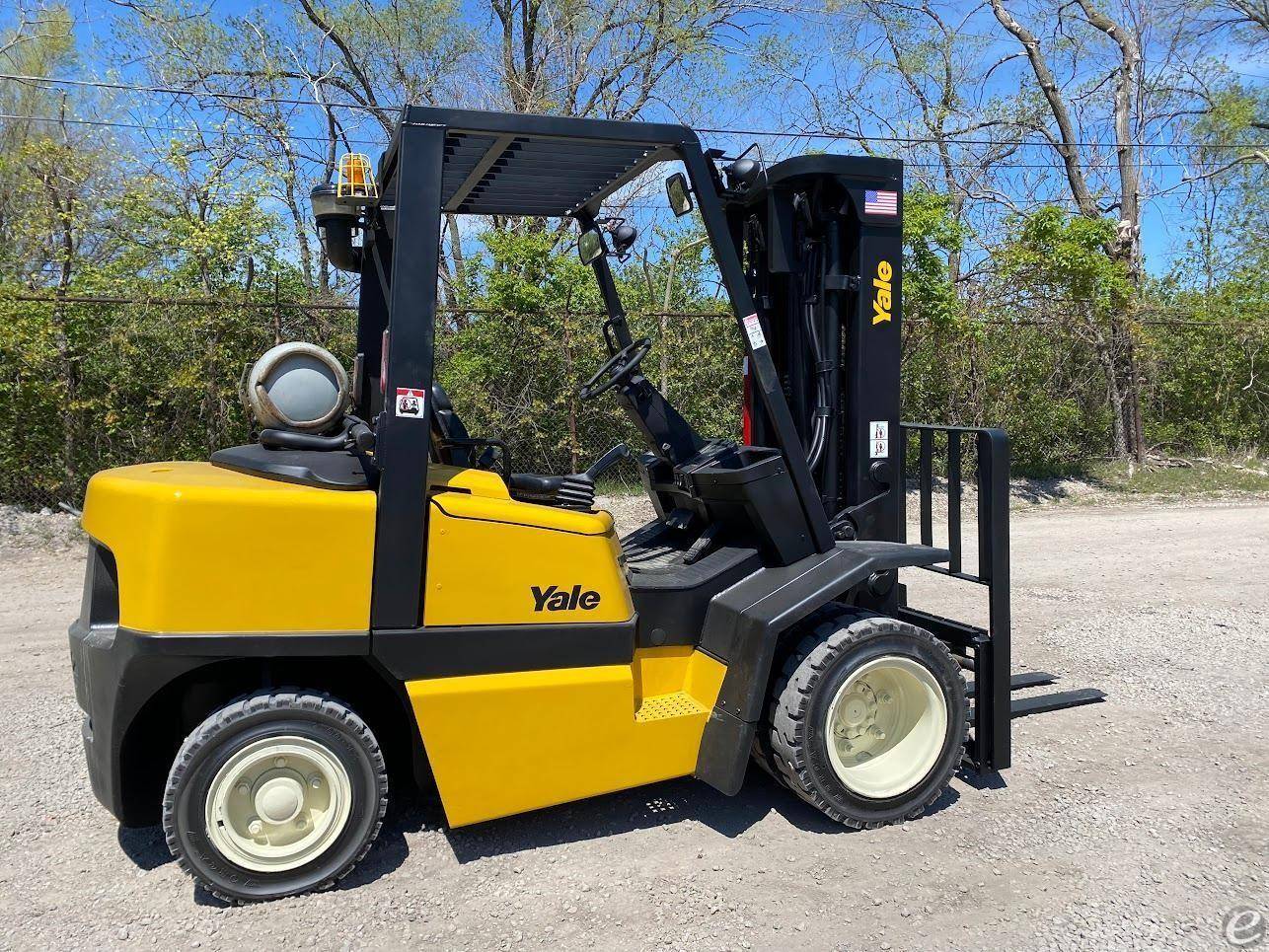 Yale GLP080LJ Pneumatic Tire 4 Wheel Sit Down