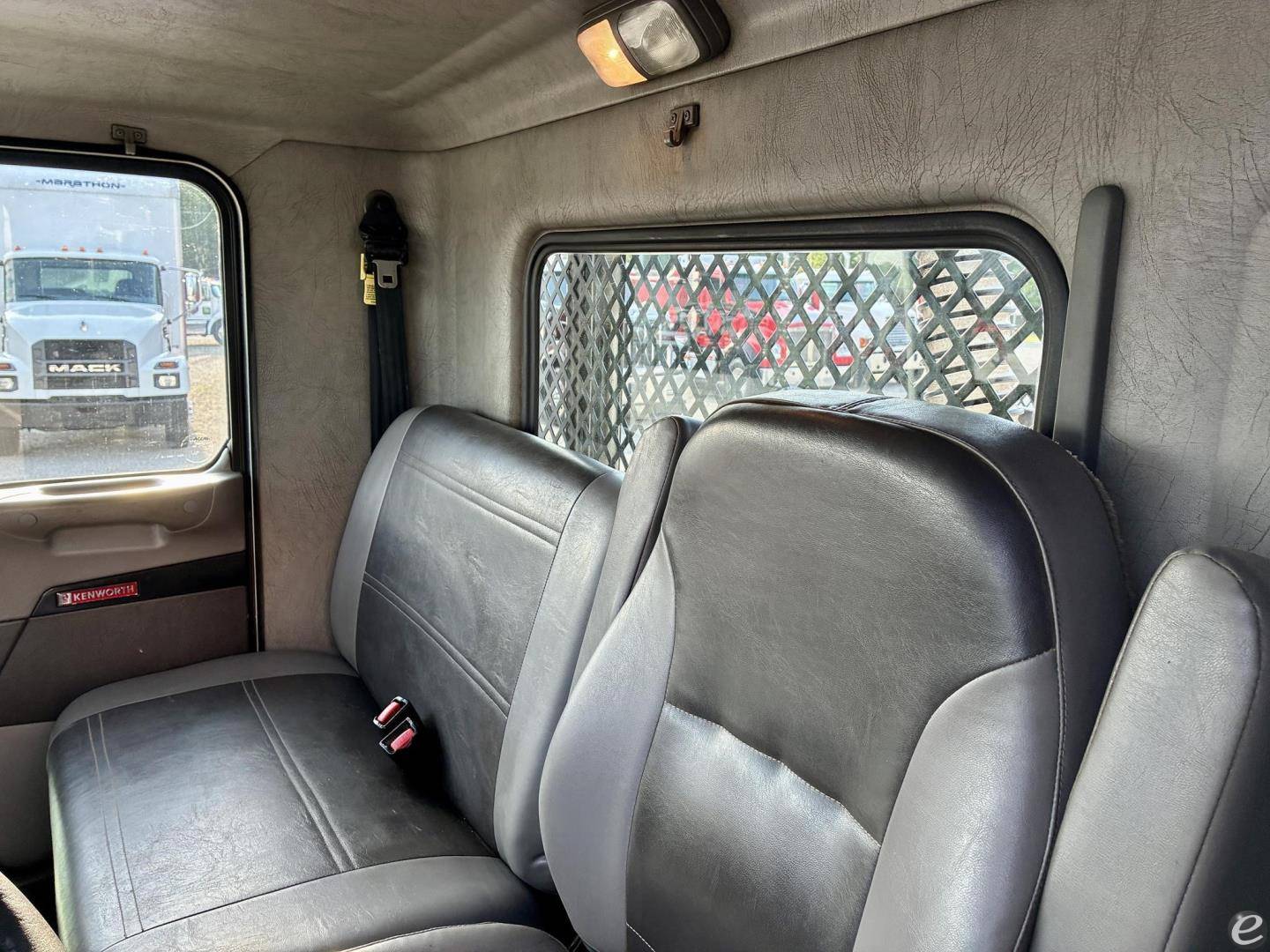 2010 Kenworth T370