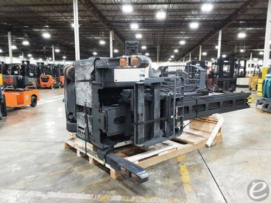2018 Crown RMD6095S-32 Electric Reach Truck - 123Forklift