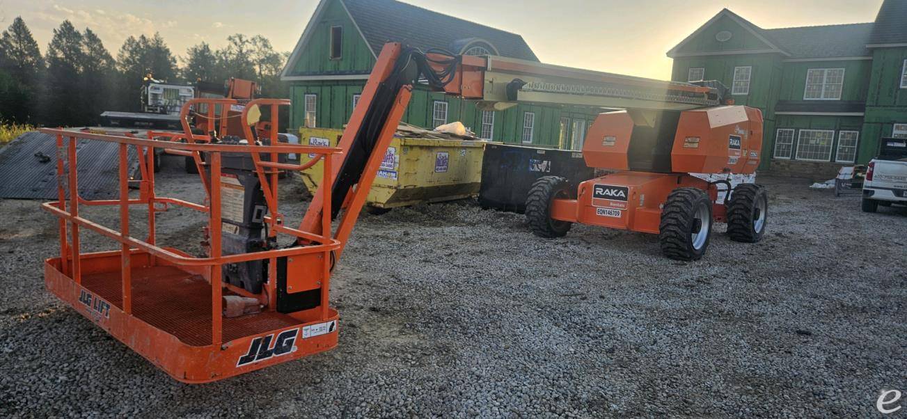 2012 JLG 660SJ