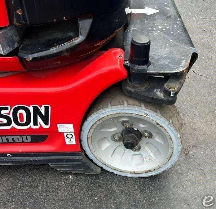 2021 Manitou 26VJR