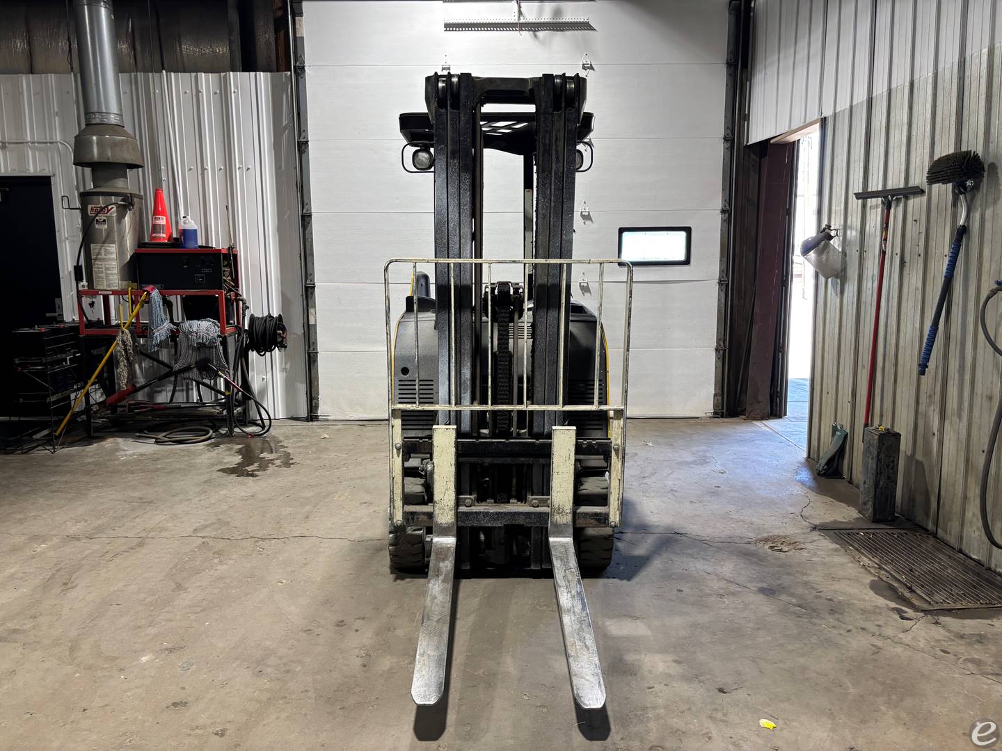 2017 Yale ESC040AD