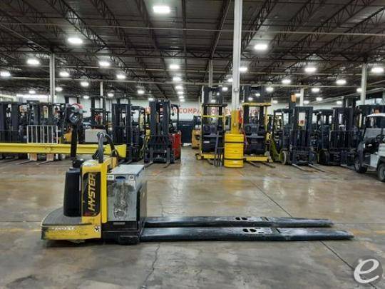2017 Hyster B80ZHD Electric Forklif...