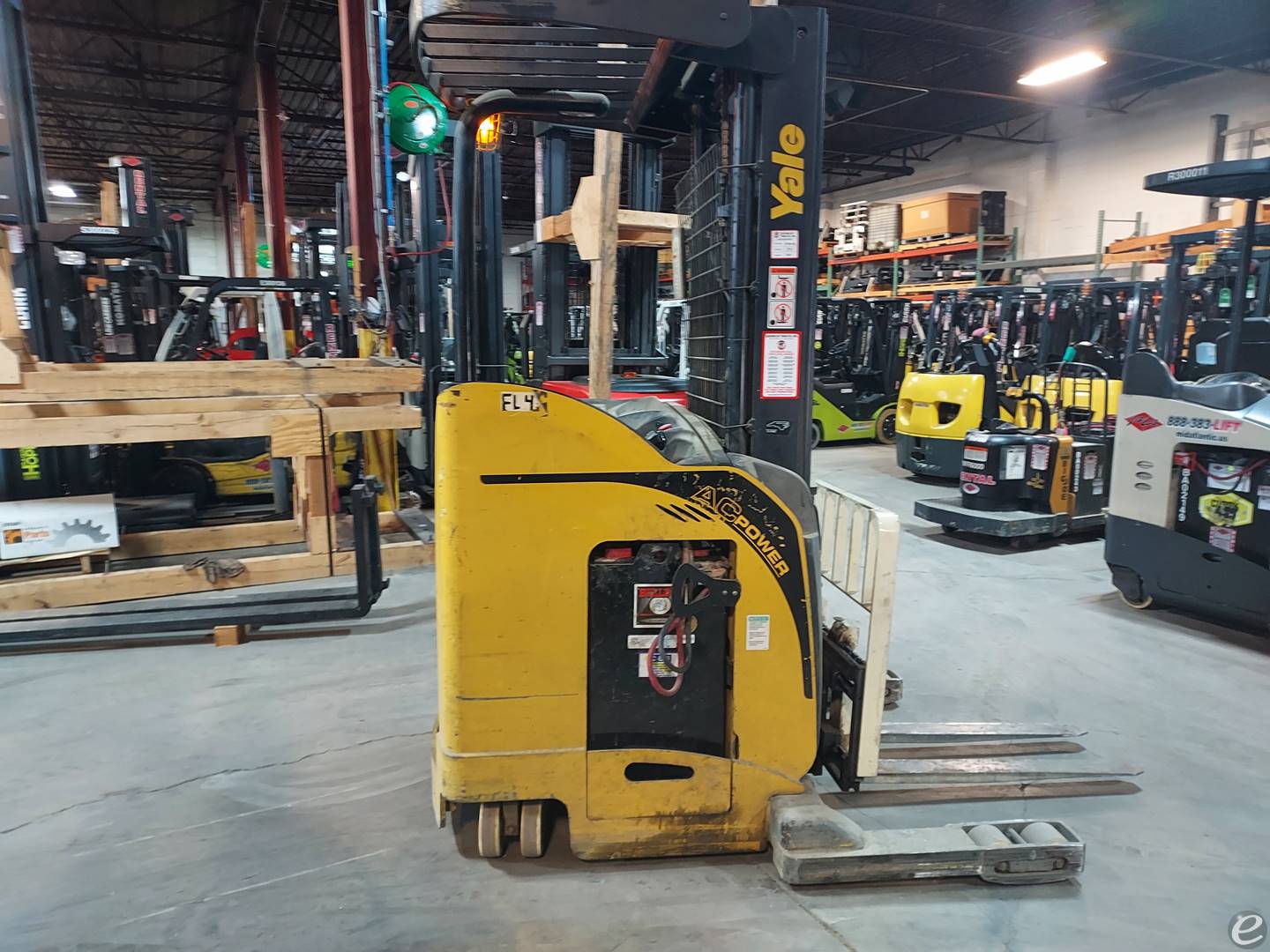 2006 Yale NR035 Electric Reach Truck - 123Forklift