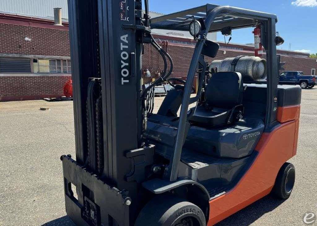 2013 Toyota 8FGC55U LP Gas Forklift - 123Forklift