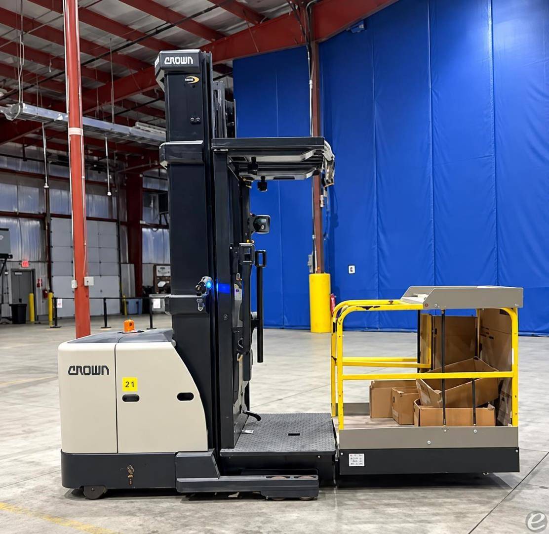 2020 Crown SP3520-30