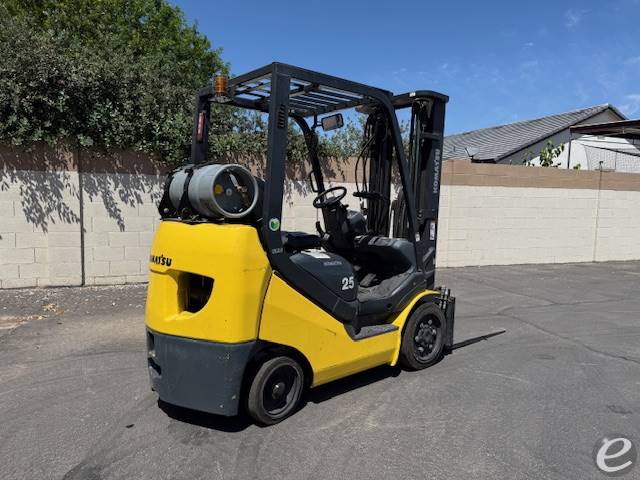 2017 Komatsu FG25ST-16