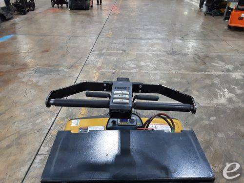 2014 Yale MPC080
