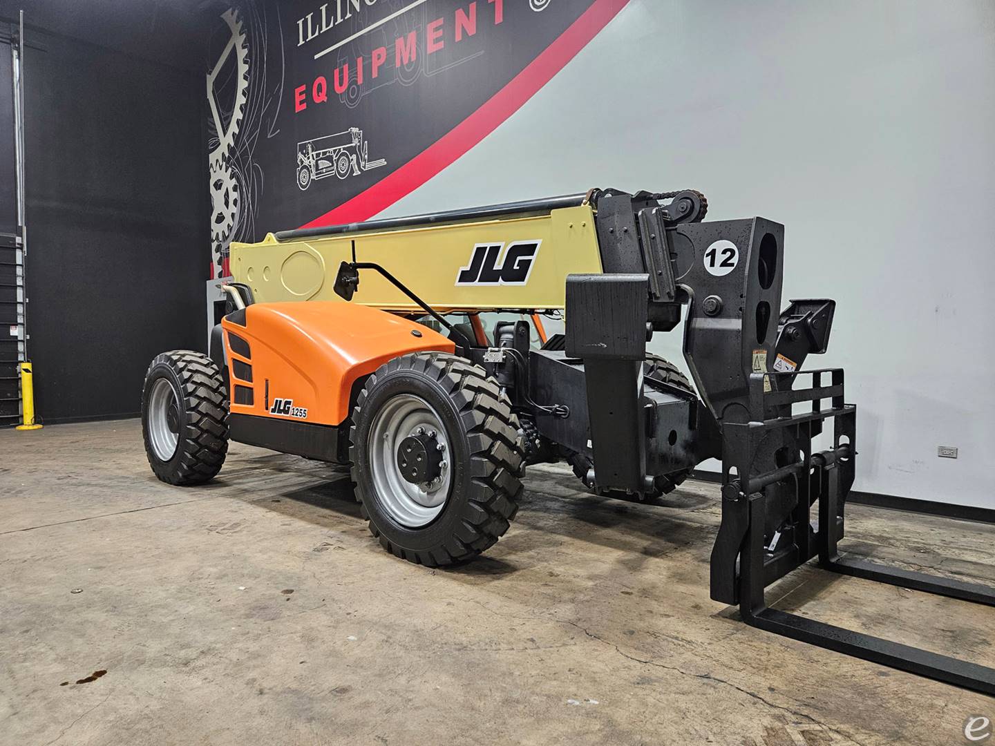 2018 JLG 1255