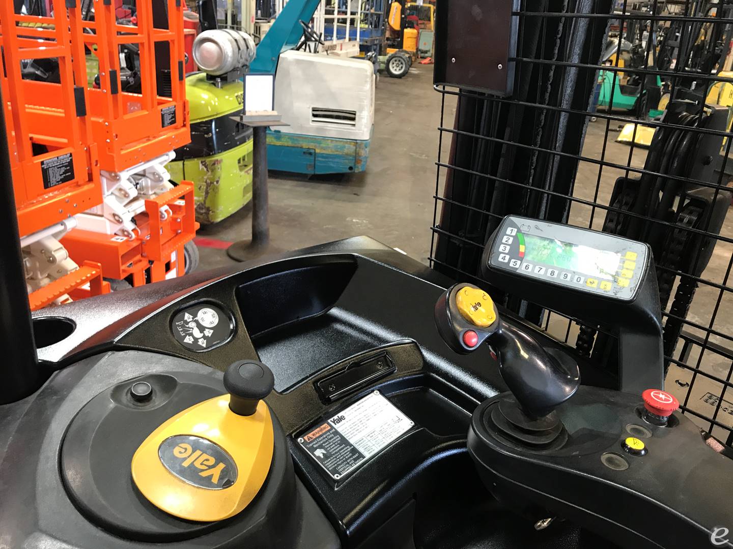 2011 Yale NDR030EASTNE107 Electric Reach Truck - 123Forklift