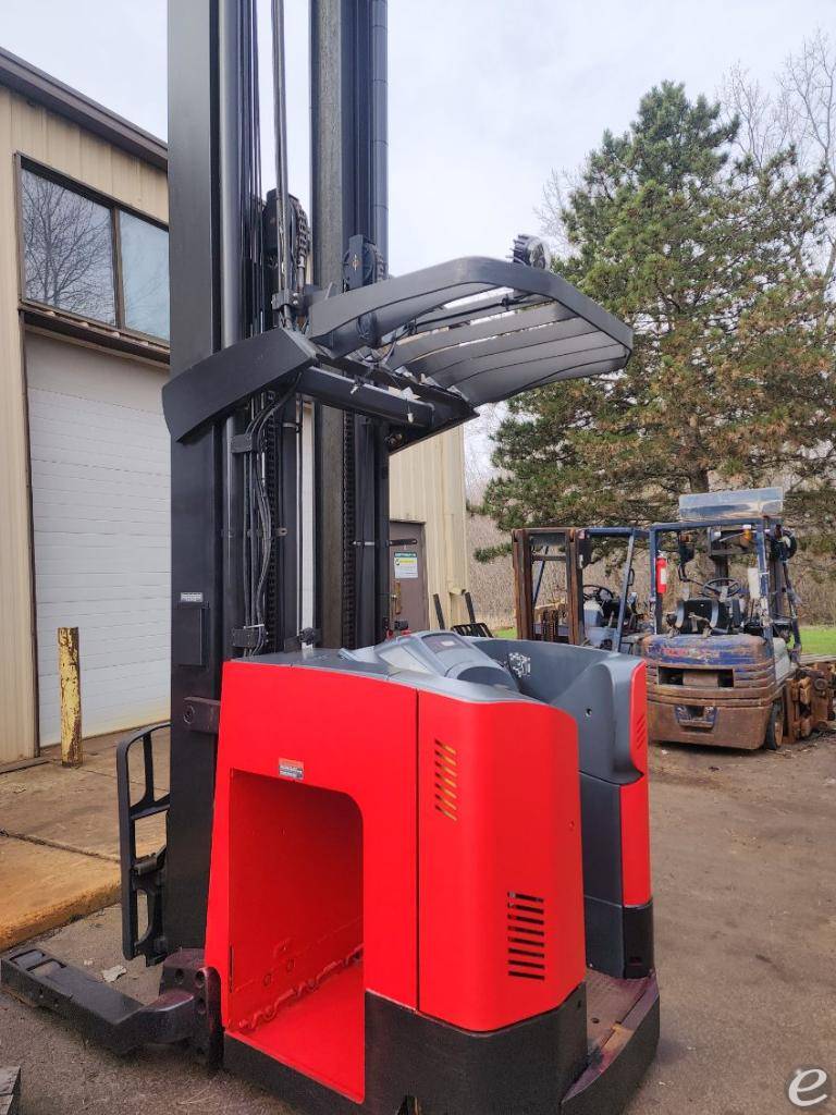 2015 Raymond 752-DR32TT Electric Reach Truck - 123Forklift