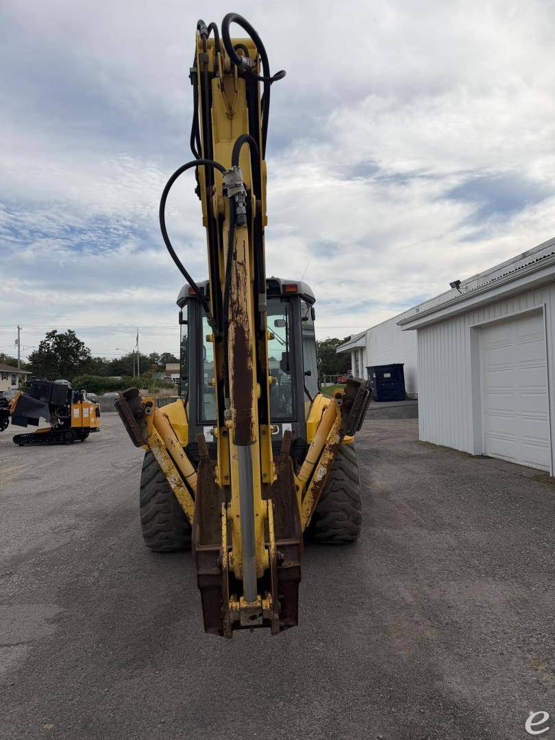 2005 New Holland LB75B