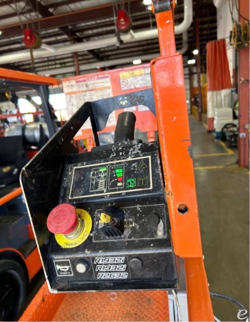 2021 JLG R1932i