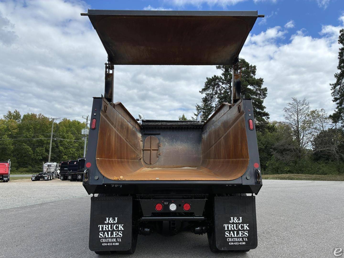 2025 Peterbilt 567