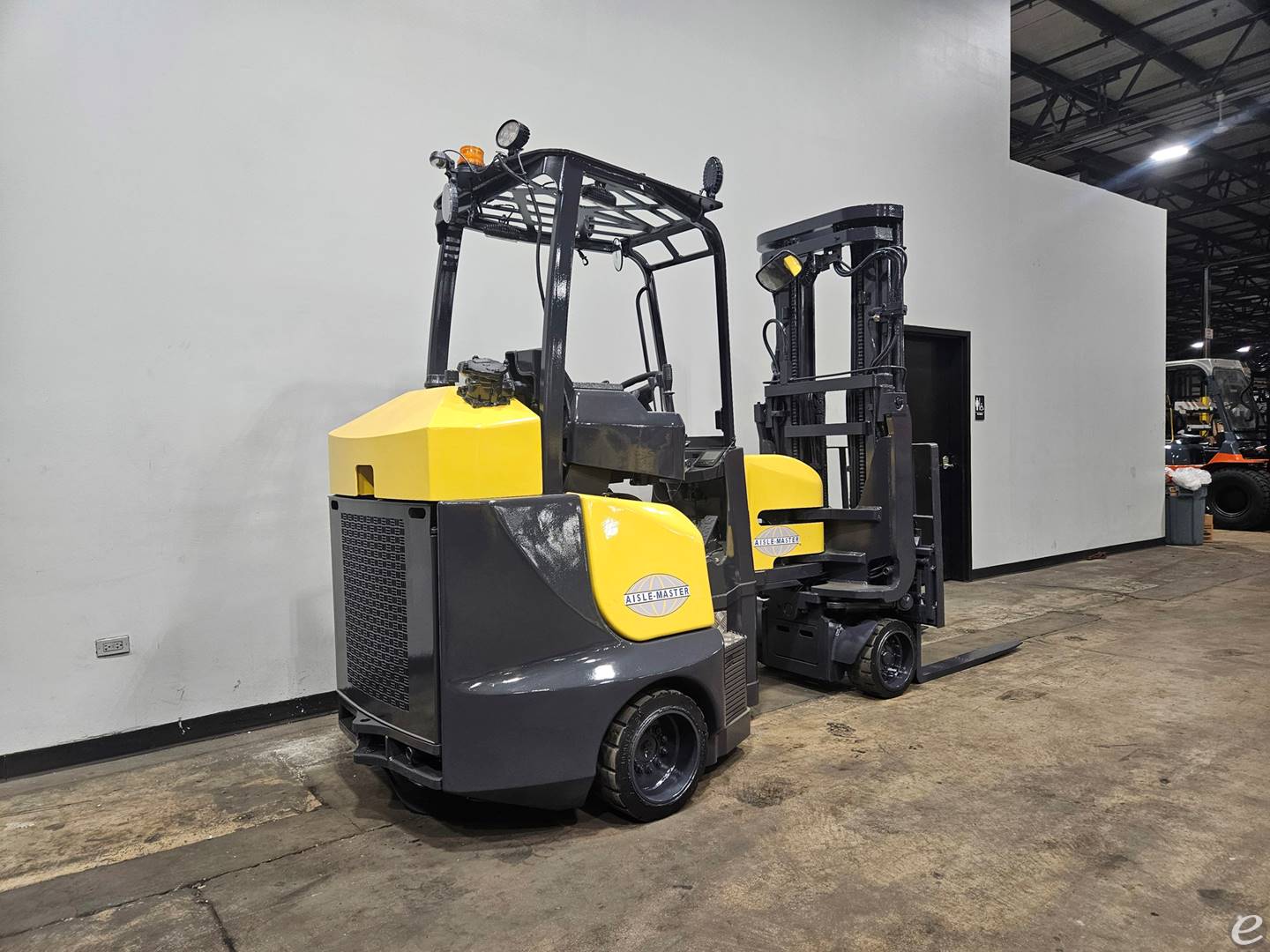 2018 Aisle-Master 44S