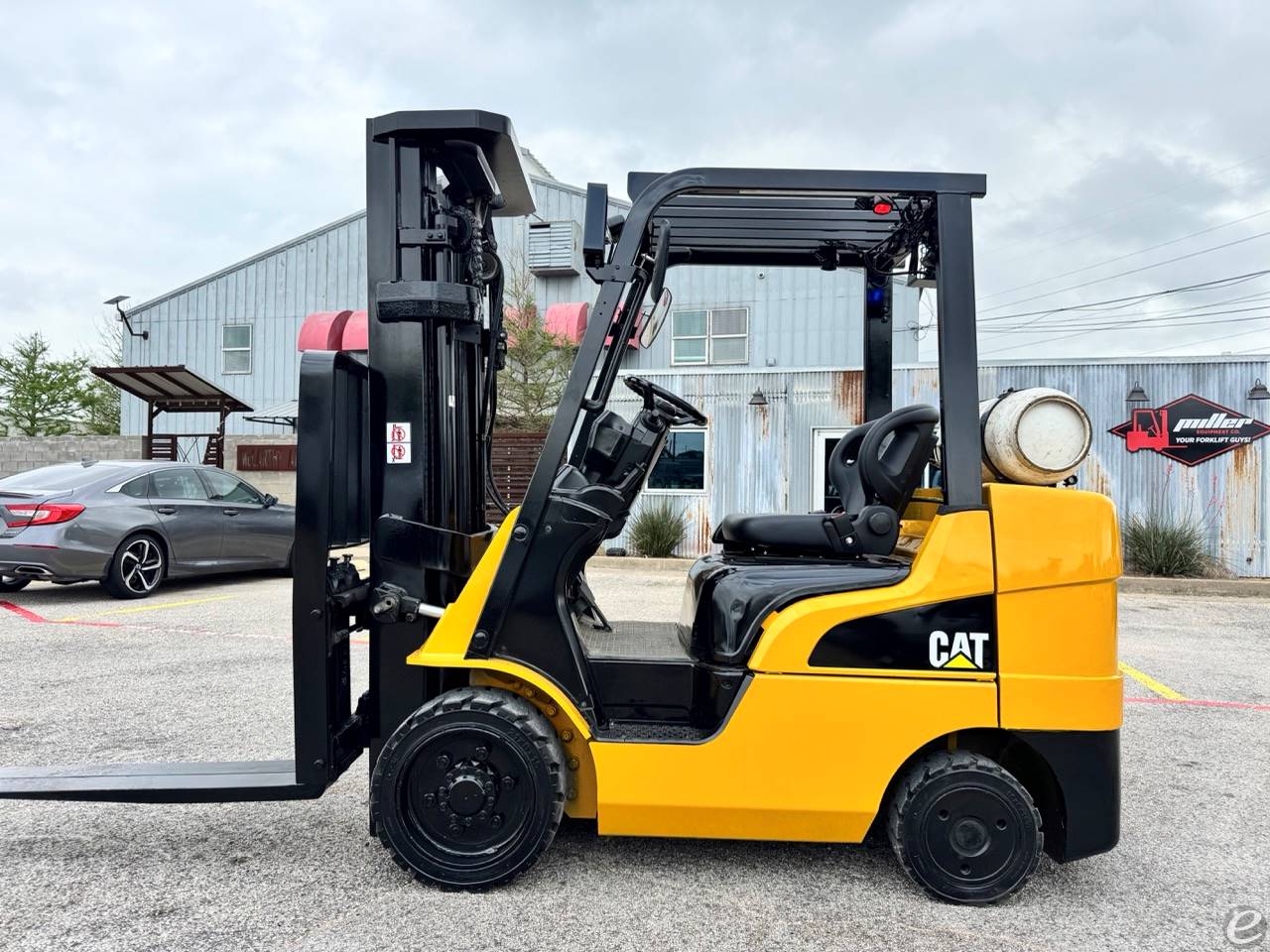 2017 Cat C6000