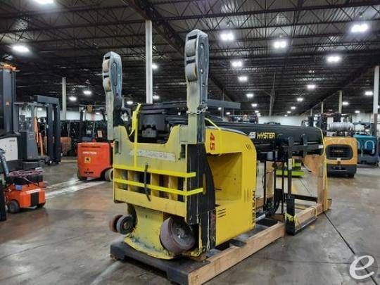 2017 Hyster N45ZR2-21.5 Electric Reach Truck - 123Forklift