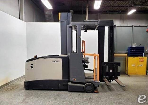 2005 Crown TSP6000-30 Electric Forklift - 123Forklift