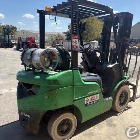 2014 Mitsubishi FG25N