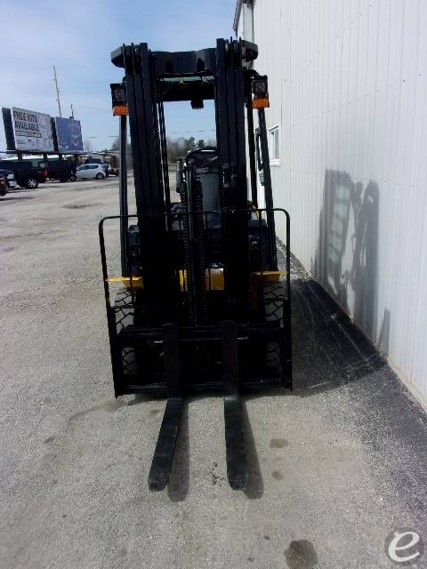 2017 Hyundai 25D-9