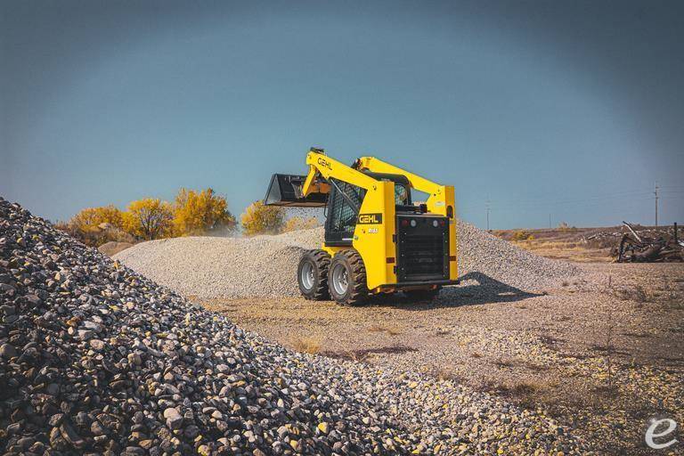 2026 Gehl R165