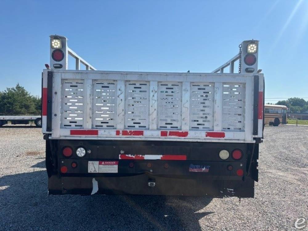 2017 Freightliner BUSINESS CLASS M2 106