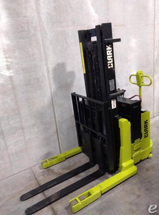 1981 Clark SP30 Electric Forklift